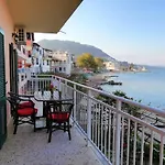 Vassia\'S Beach Houses